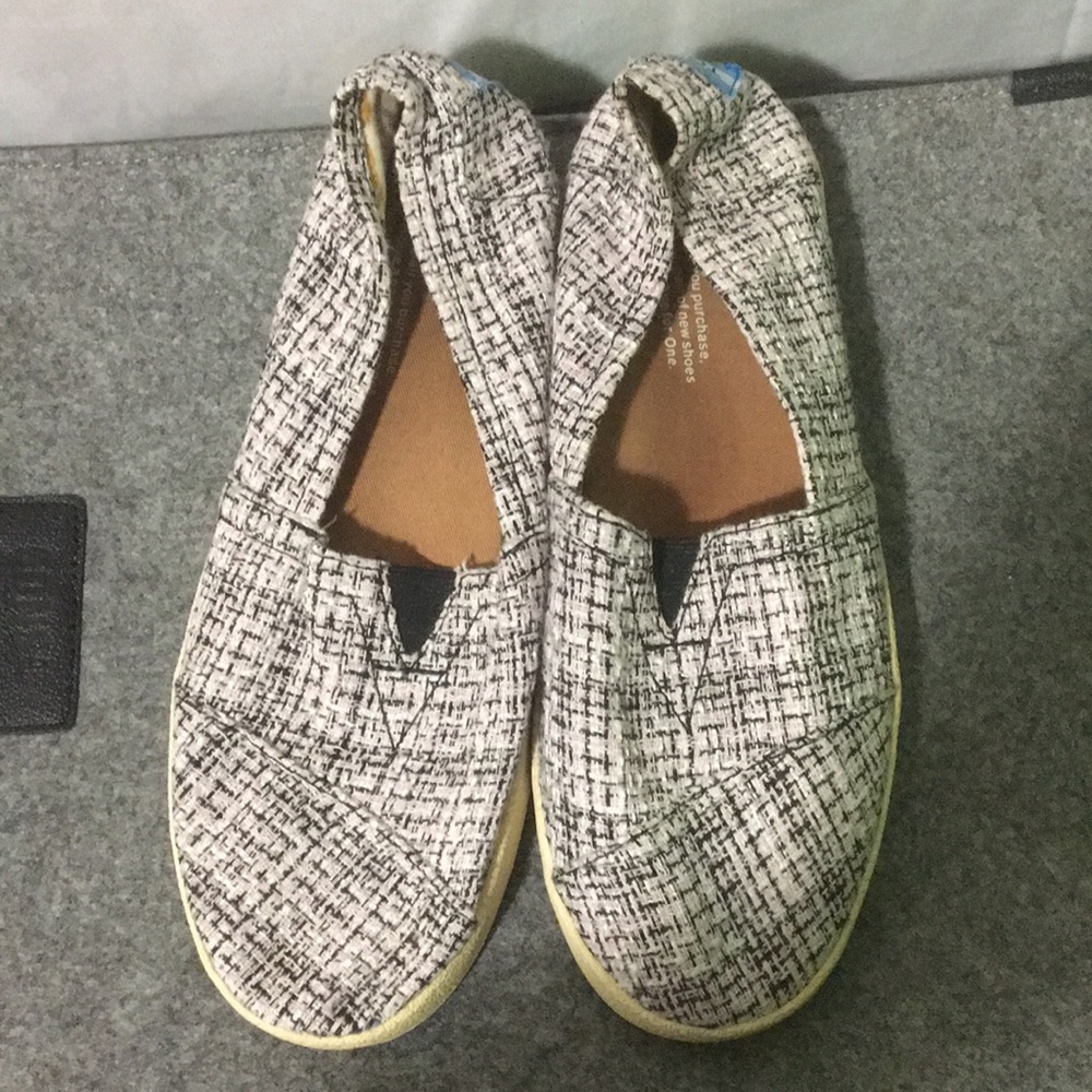 Toms Women’s Avalon Black/Pink SZ W 6 Slip-On - Picture 8 of 8
